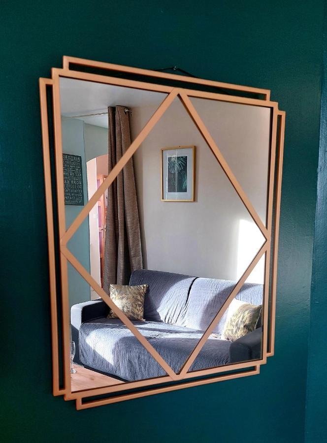Les Belles Terrasses Dieppe ,3 Appartements , Le Vegetal De 1 A 8 Personnes , Le Tropical De 1 A 6 Personnes , Le Floral Avec Terrasse De 1 A 3 Personnes , Quartier Calme Au Stationnement Gratuit A Cote De L'Avenue Verte Luaran gambar