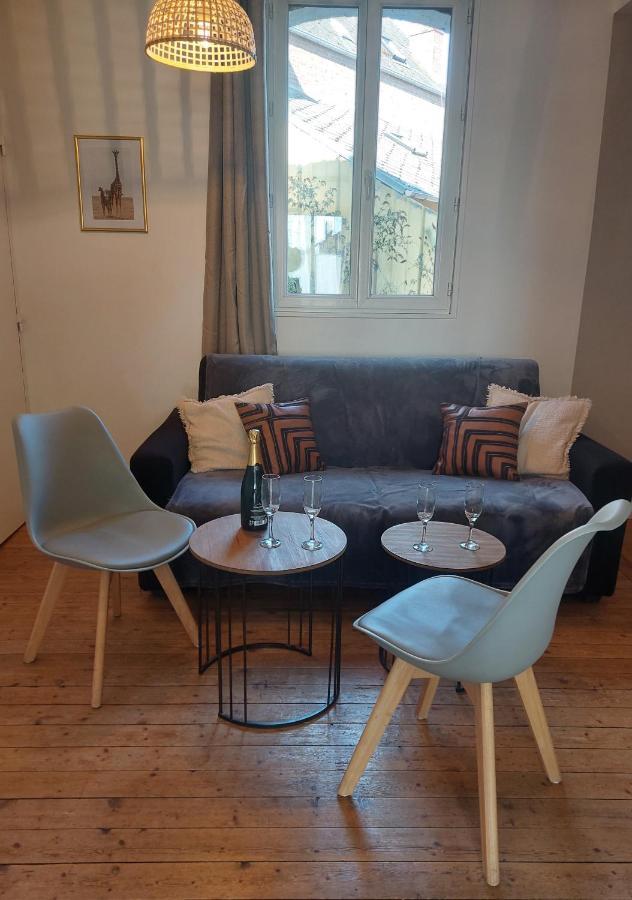 Les Belles Terrasses Dieppe ,3 Appartements , Le Vegetal De 1 A 8 Personnes , Le Tropical De 1 A 6 Personnes , Le Floral Avec Terrasse De 1 A 3 Personnes , Quartier Calme Au Stationnement Gratuit A Cote De L'Avenue Verte Luaran gambar
